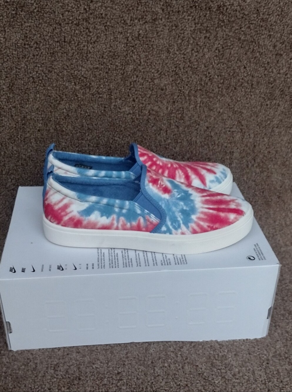 Skechers Women's Size 9 Poppy Hippie Hype Tie Die Slip On Canvas Shoes Sneakers